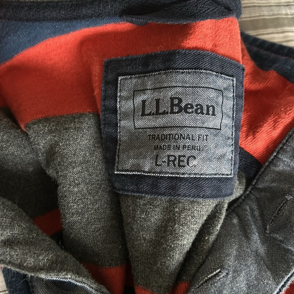 LL Bean Pullover - Picture 2 of 4